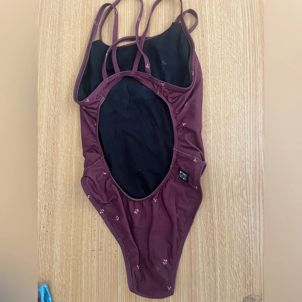 JOLYN - Picture 2 of 3